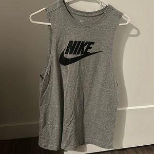 NWOT Nike muscle tank